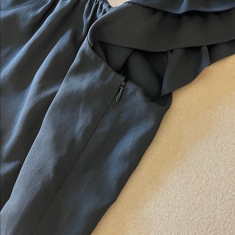 Ann Taylor LOFT Black Ruffle Cap Sleeve
Sheath Dress Size 8 - Picture 8 of 9